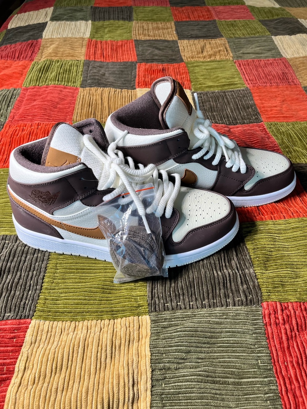 Jordan 1 Mid SE Cream Dark Chocolate / Brown Basalt- Women’s size 9